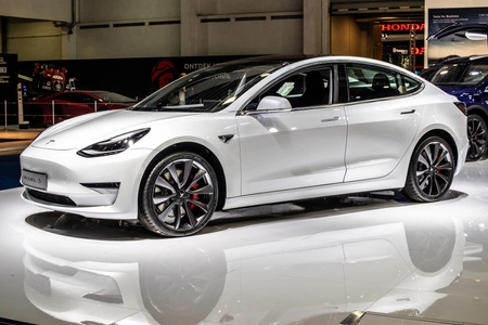4x kute felgi flow forming 18" 5x114,3 Tesla model 3
