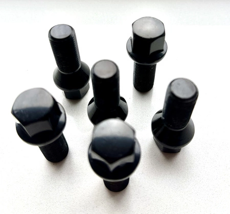 Śruby czarne M14x1.5 KOENIG stożek 28mm Klucz 17 Komplet 20szt